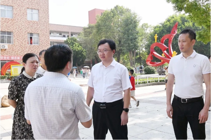 劉章宏調研2024年中小學秋季開學工作和道路交通安全隱患整治工作